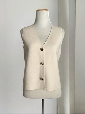 Rachel Zoe Light Cream Sleeveless Button Front Knit Vest Top